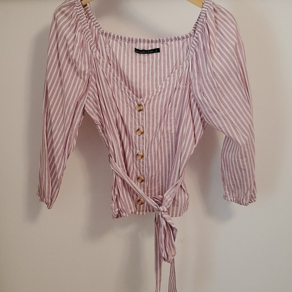 Abercrombie & Fitch Tops - Abercrombie & Fitch striped blouse (burgundy and white). Cropped. Women size L.